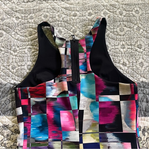Colorful Geometric Racerback Top - Picture 4 of 9